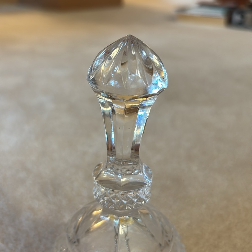 Clear Crystal Glass Hand Etched Bell - Picture 4 of 6